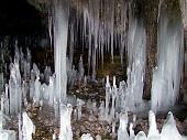 Salita e...risalita ivernale con ciaspole e anche ramponi alla Grotta dei Pagani in Presolana il 6 e il 30 gennaio 2010 - FOTOGALLERY